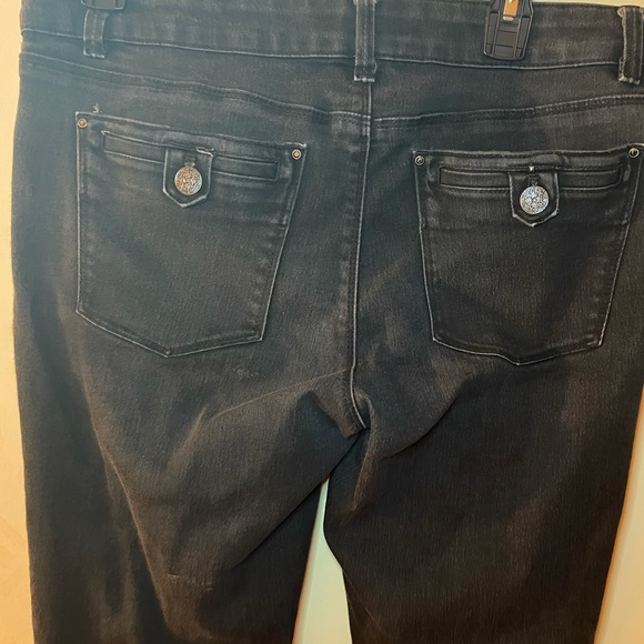 💥White House Black Market Black Jeans💥 - Picture 4 of 6